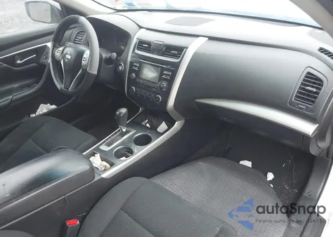 2015 Nissan Altima 2.5 S z USA, uszkodzony, nr VIN 1N4AL3AP2FN860217